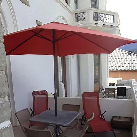 Standing Chateau Des Magnans *