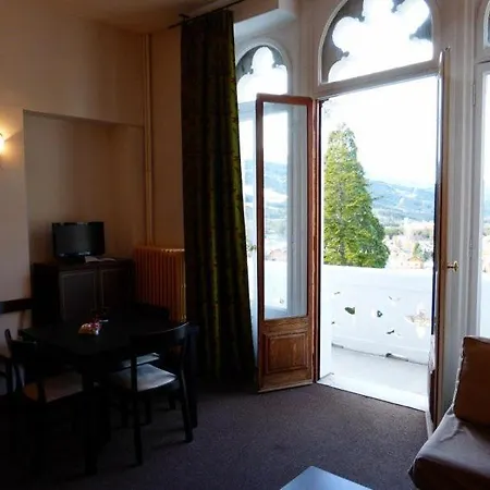 Standing Chateau Des Magnans Jausiers